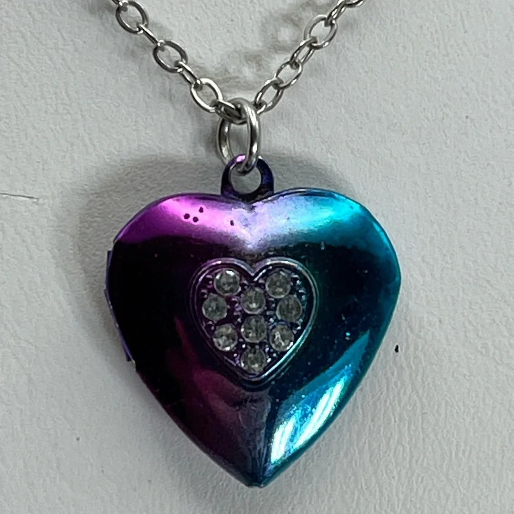 Iridescent Heart Pendant Necklace - Picture 2 of 3